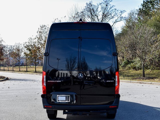 New 2026 Jet+Black Mercedes-Benz Cargo 170 WB image 47