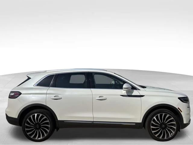 Used 2023 White Lincoln Black Label image 7
