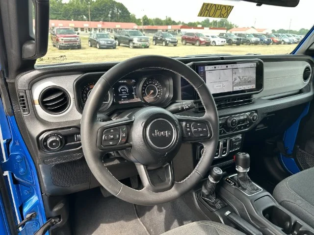 Used 2025 Blue Pearl Jeep Sport S image 14