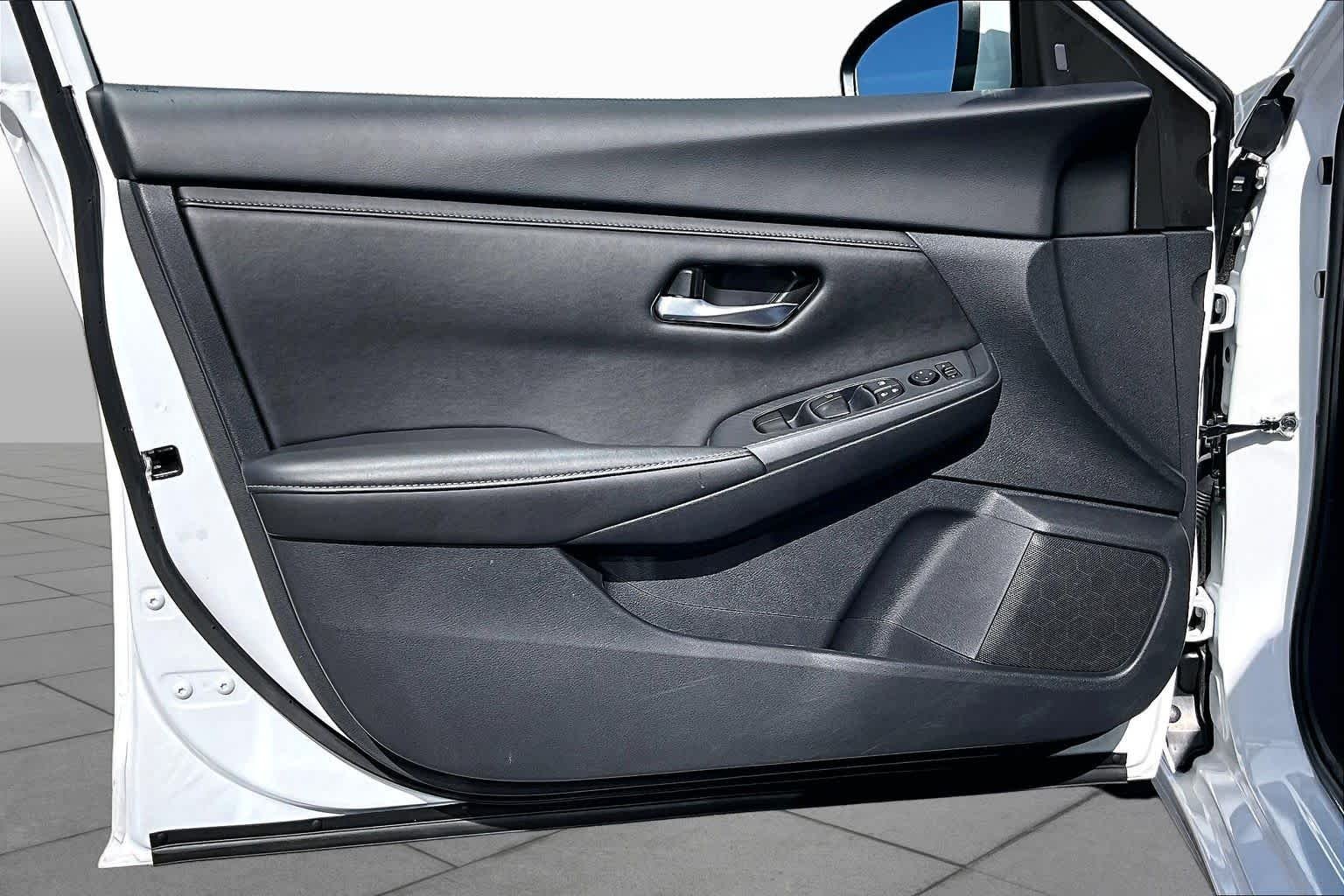 Used 2025 Fresh Powder Nissan SV image 21