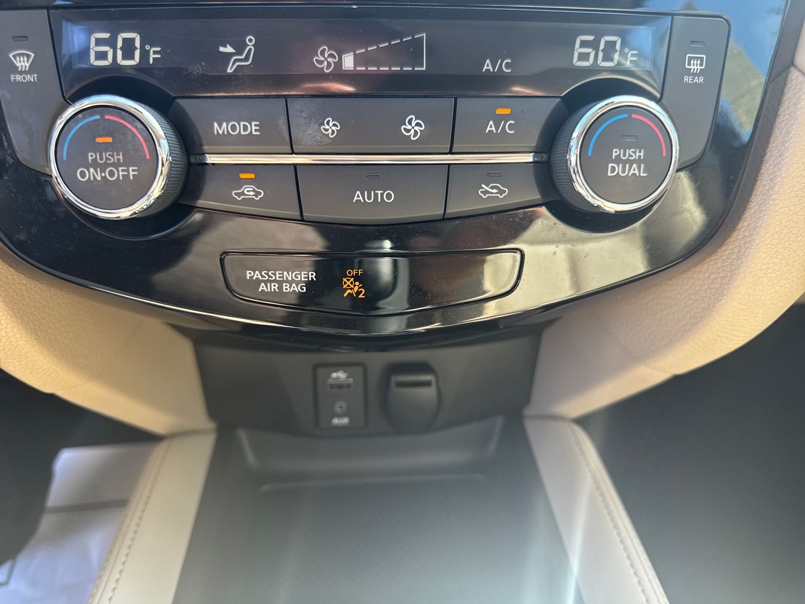 Used 2017 Blue Nissan SL image 35