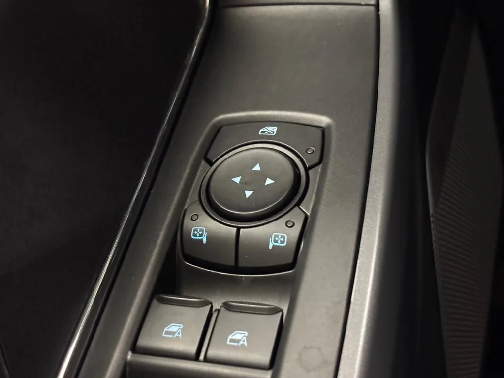 New 2026 Agate Black Metallic Ford XLT image 24