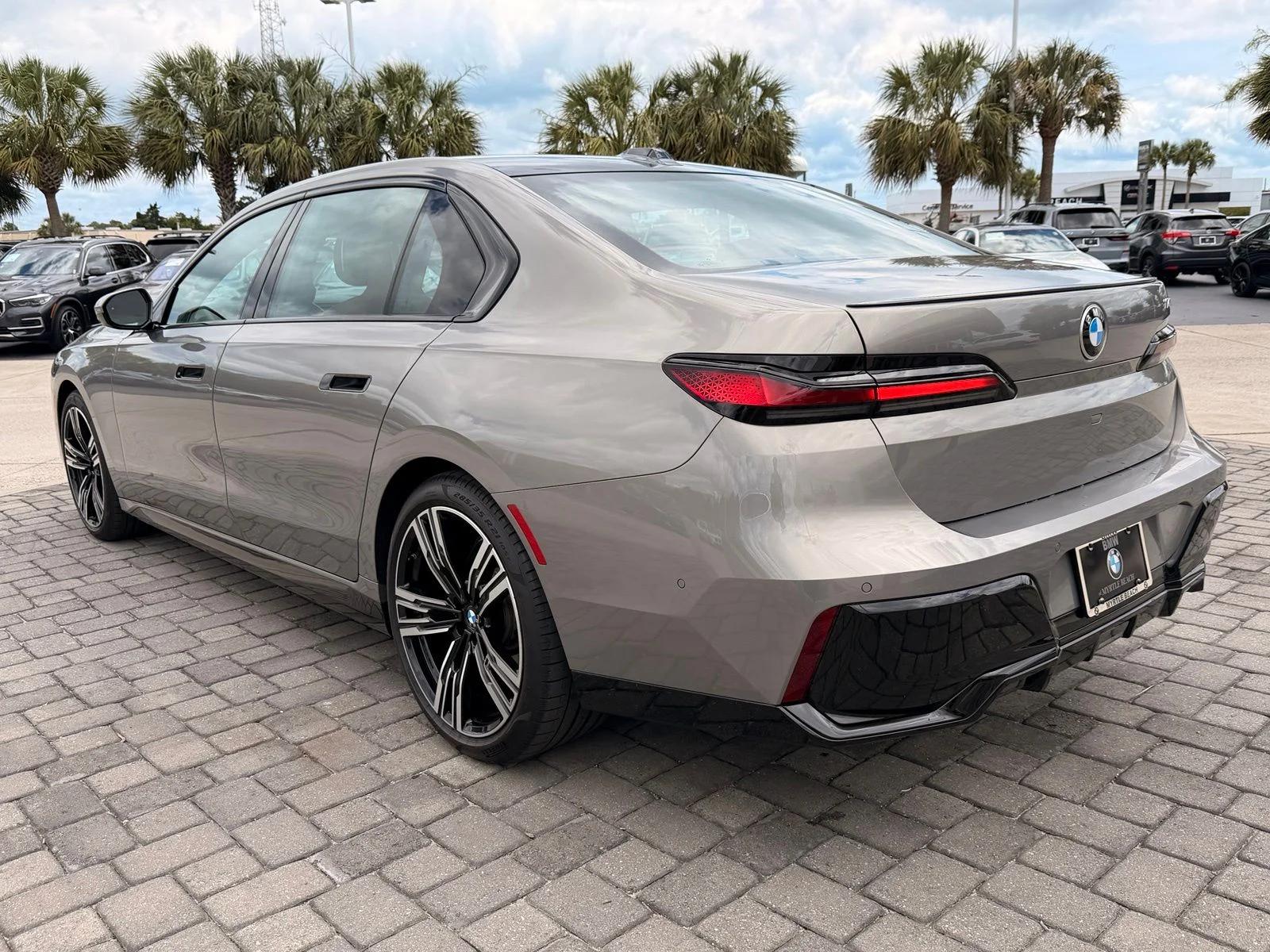 Certified Used 2023 Oxide Grey Met BMW 740i image 11