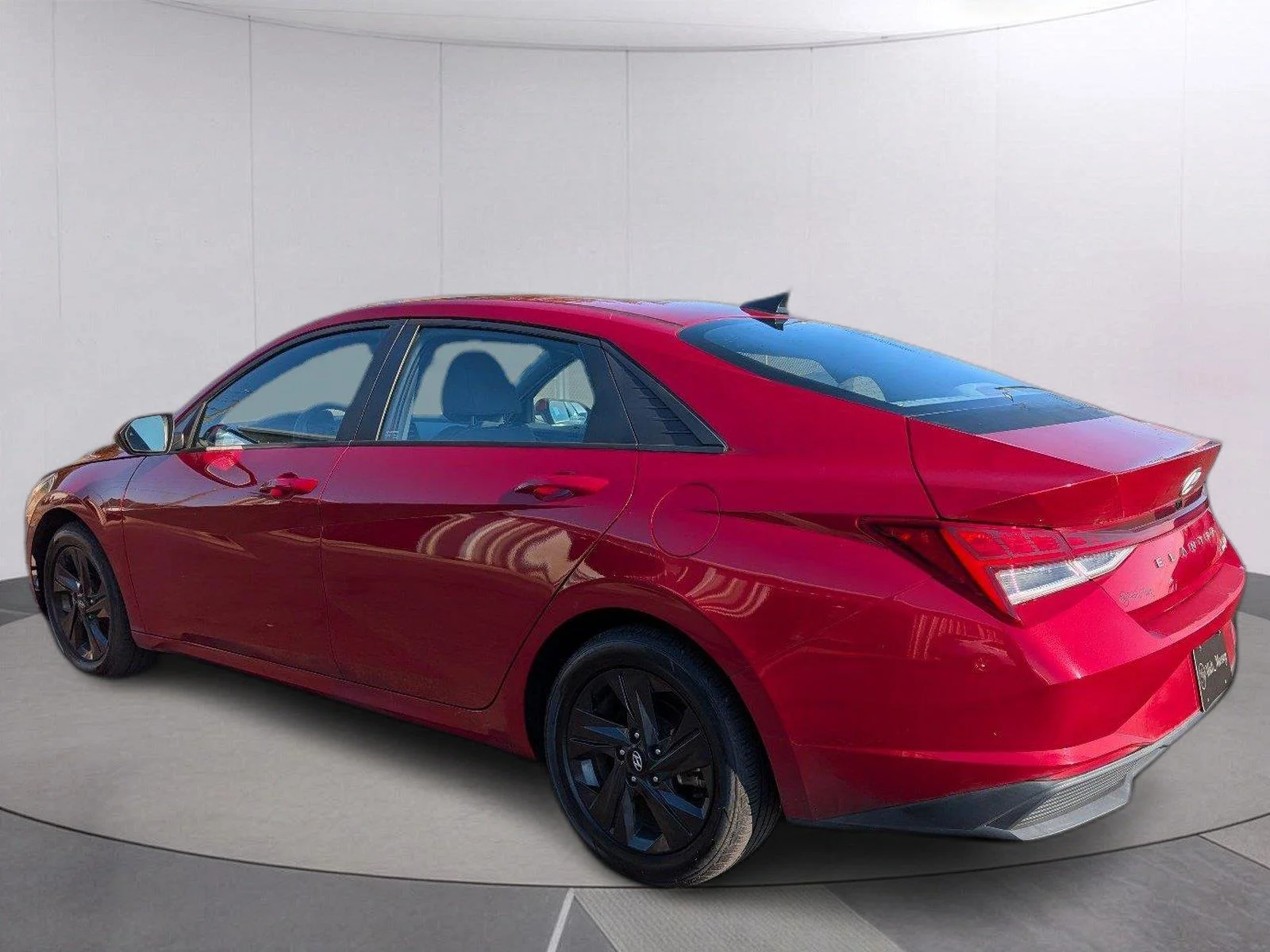Used 2022 Scarlet Red Pearl Hyundai Blue image 5