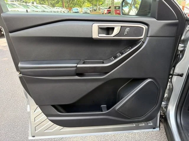 Used 2020 Silver Ford Base image 10