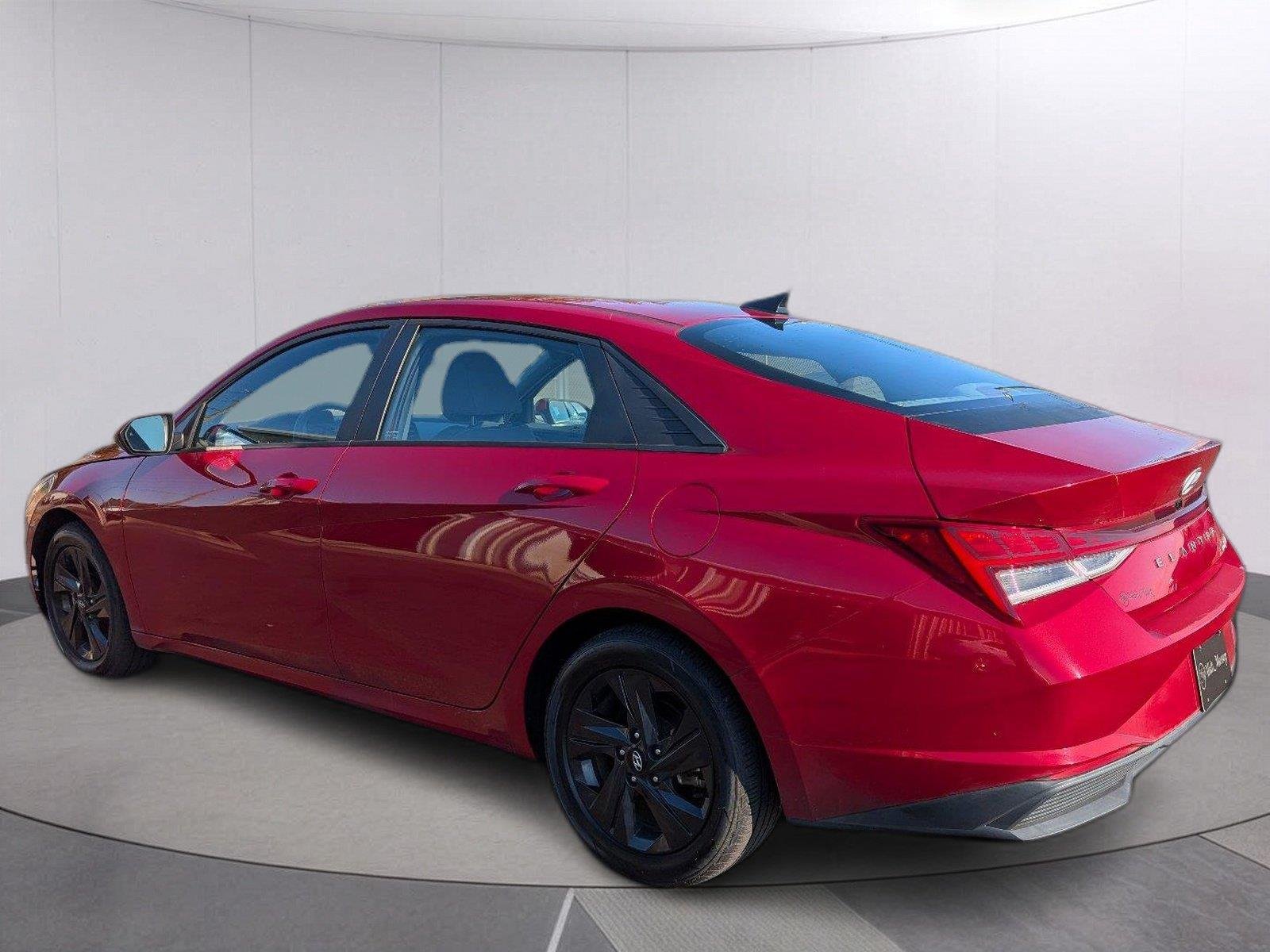 Used 2022 Scarlet Red Pearl Hyundai Blue image 5