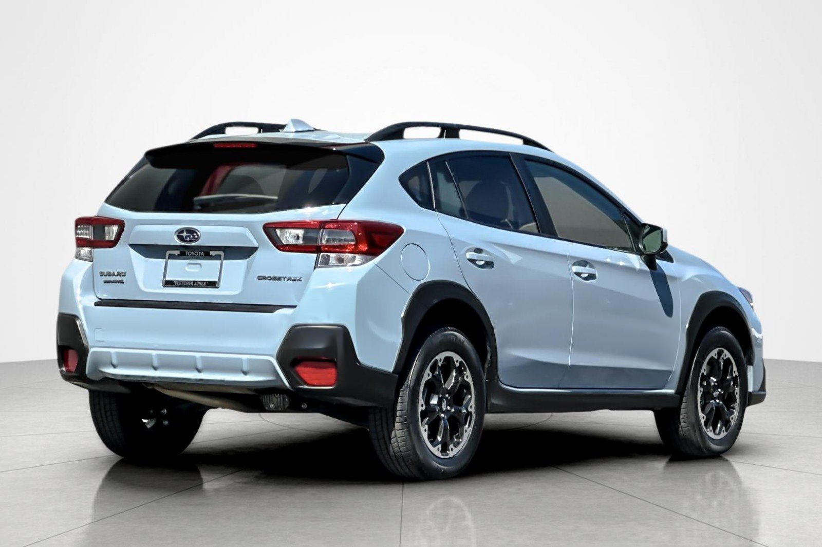 Used 2023 GRAY KHAKI Subaru Premium image 5