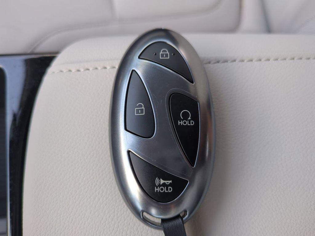 New 2026 White Hyundai SEL AWD image 37