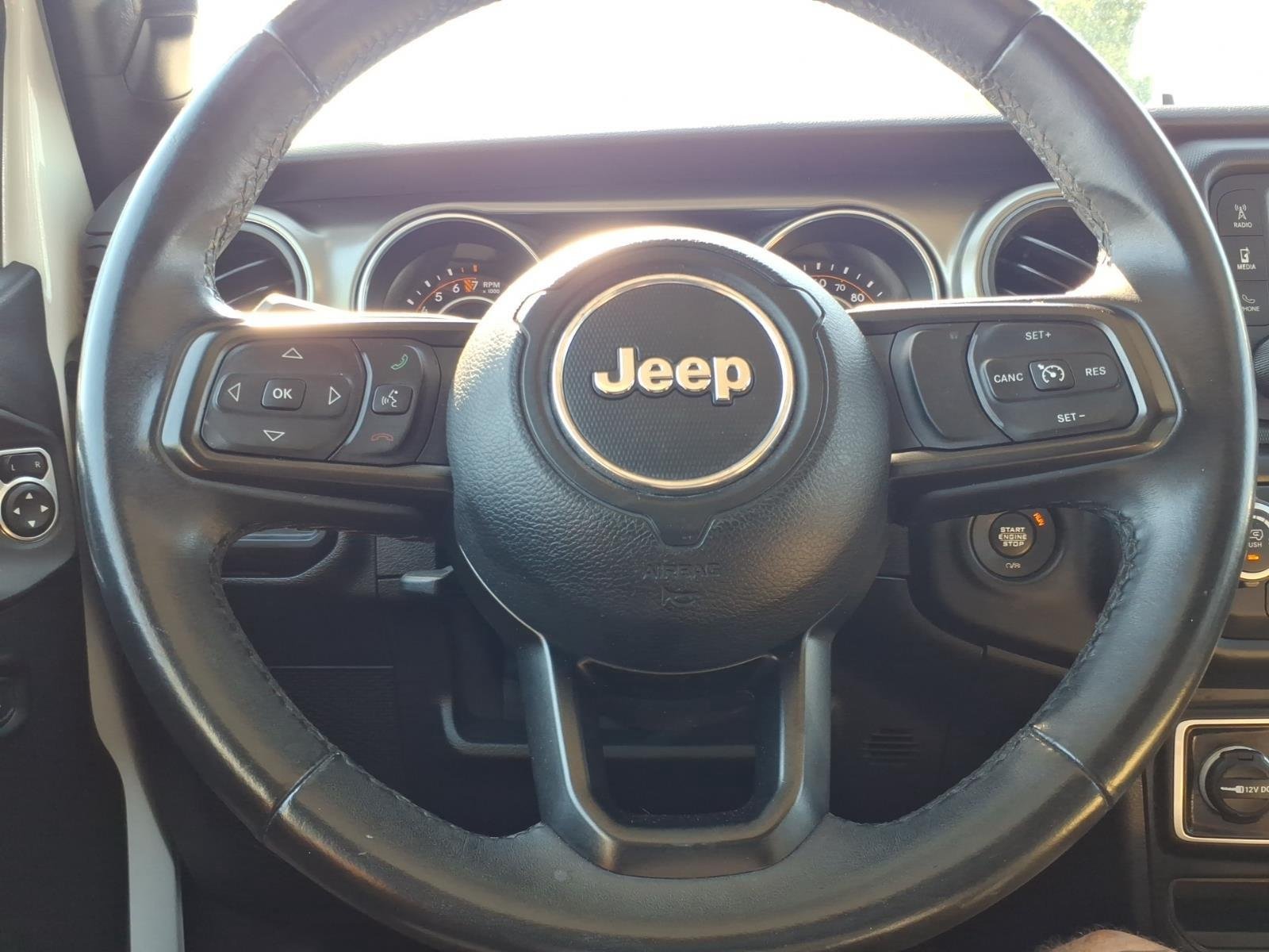 Used 2018 Bright White Clearcoat Jeep Sport S image 26