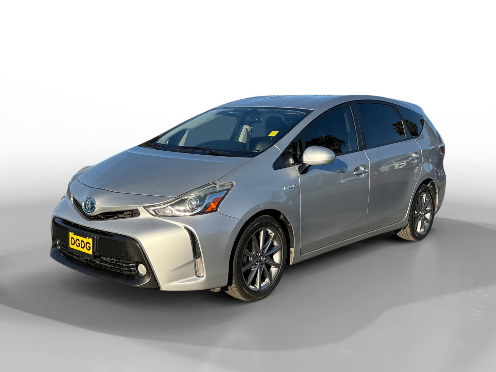 2016 Toyota Prius v Five