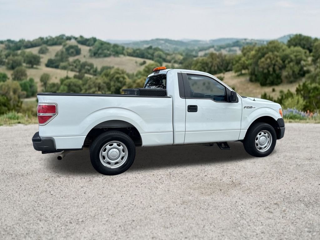 Used 2013 White Ford XL image 10