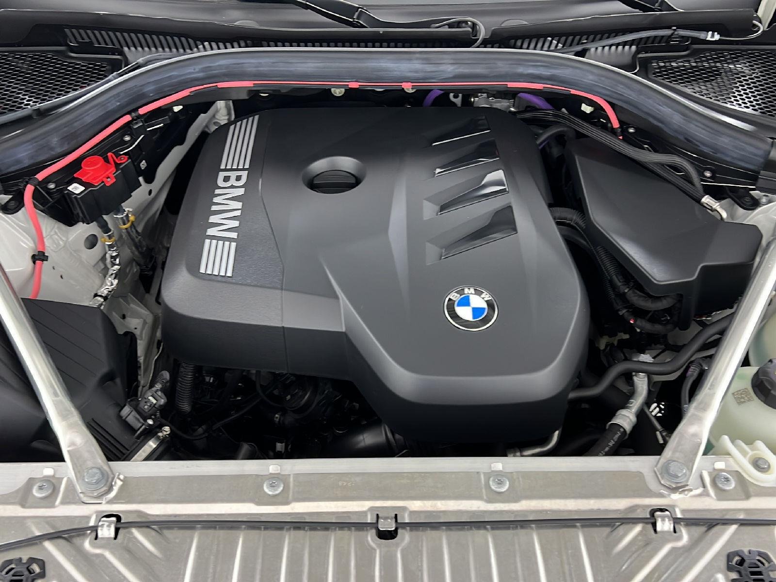 New 2026 Mineral White Metallic BMW 30 xDrive image 22