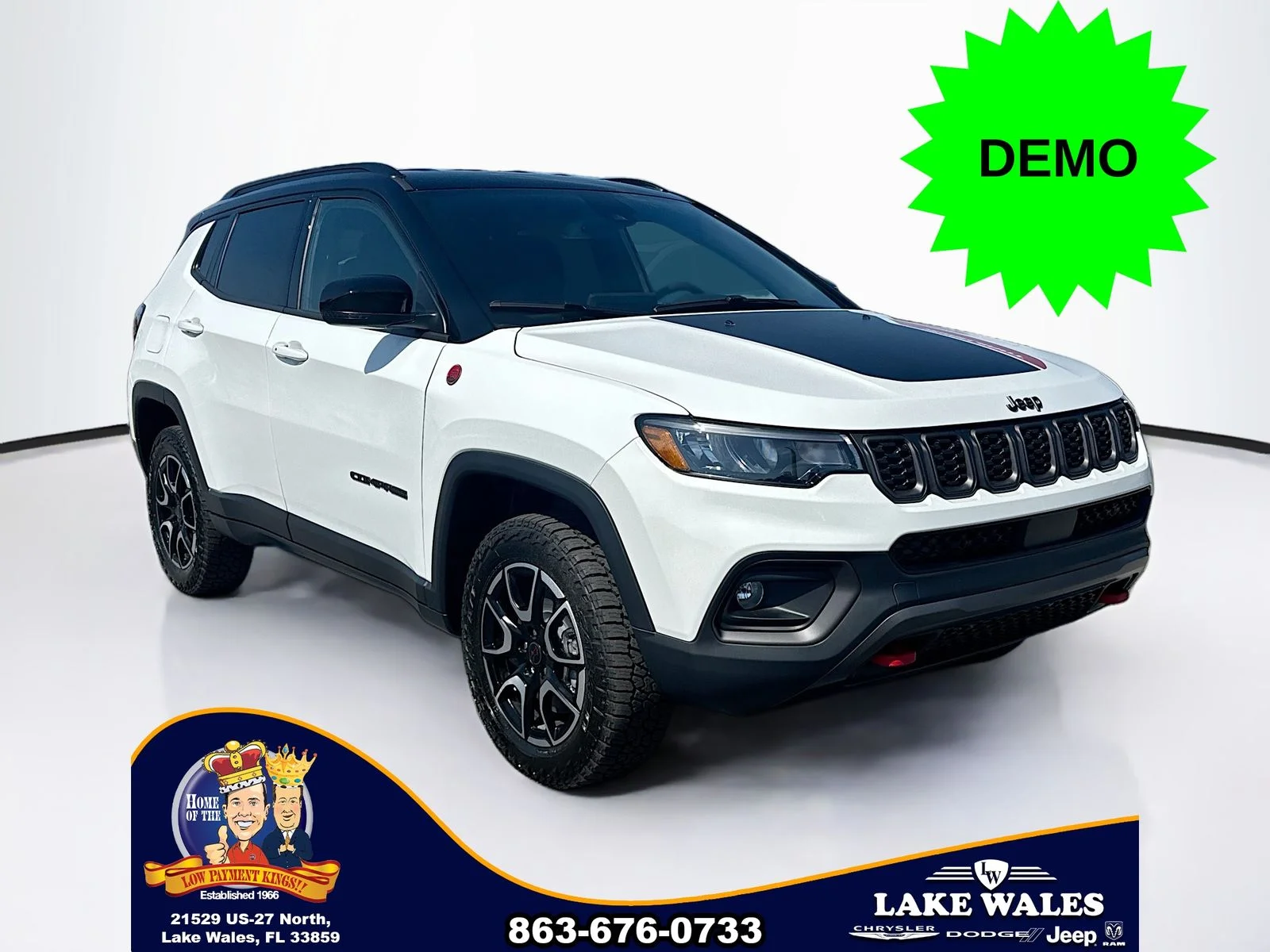 New 2026 Bright White Clear-Coat Exterior Paint Jeep Trailhawk image 1
