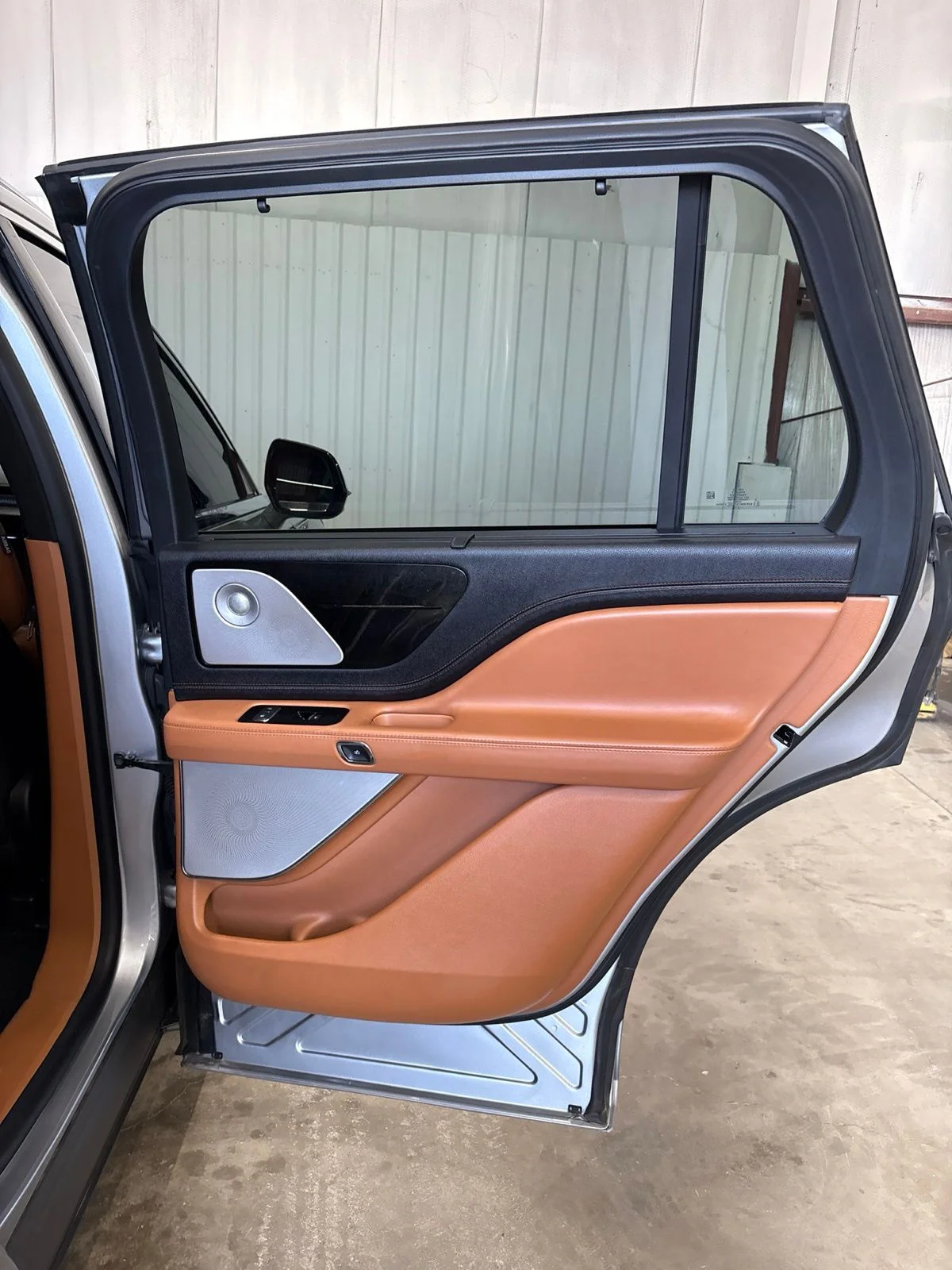 Used 2020 Radiance Metallic Lincoln Black Label image 16
