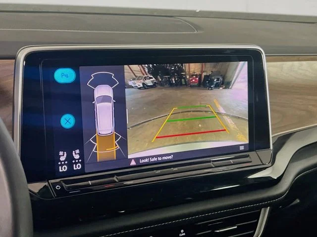 2025 Volkswagen Atlas SE w/Tech - Photo 15