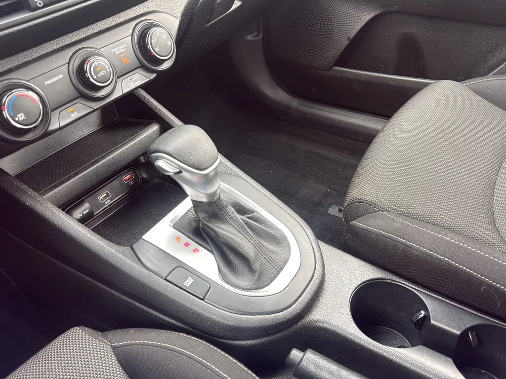Used 2024 Black Kia LXS image 22