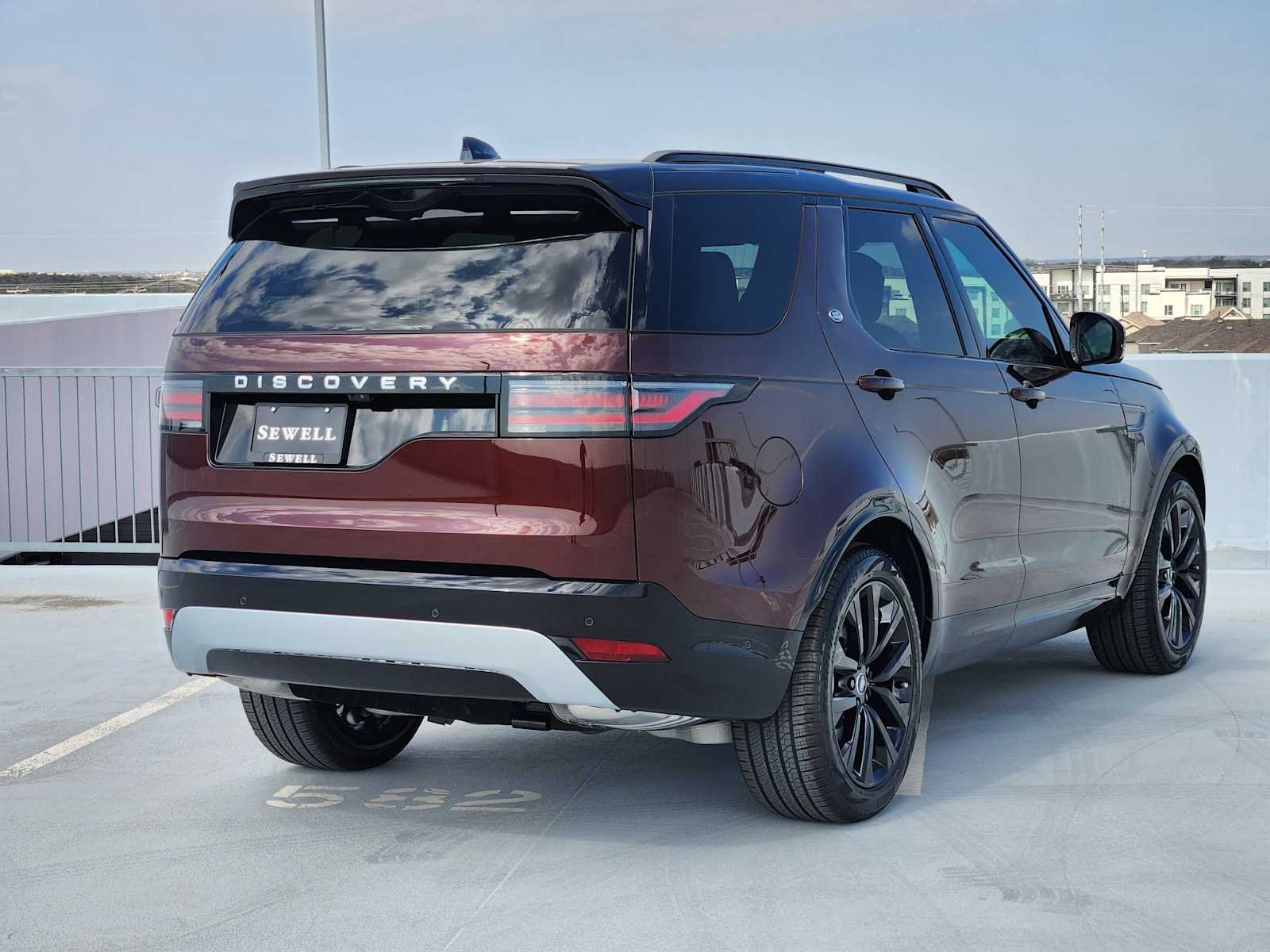 2026 Land Rover Discovery Gemini Edition - Photo 7
