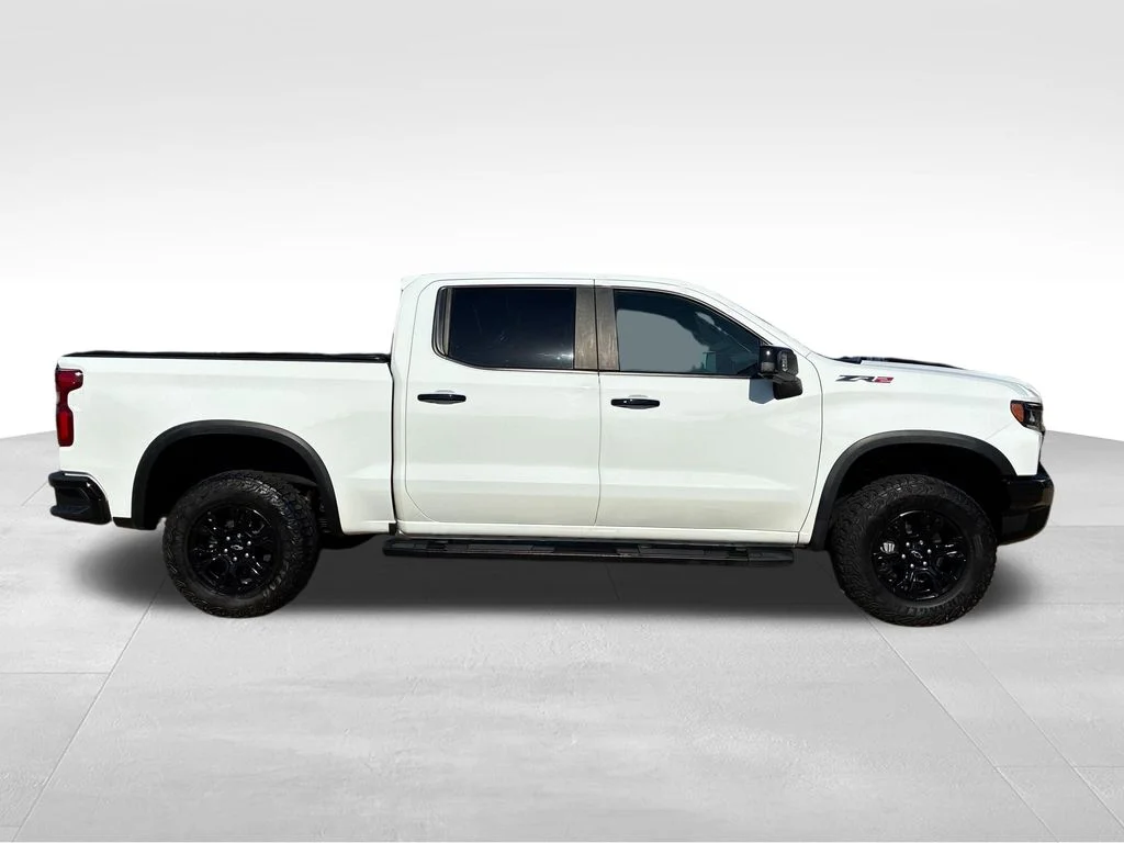 Used 2023 White Chevrolet ZR2 image 7