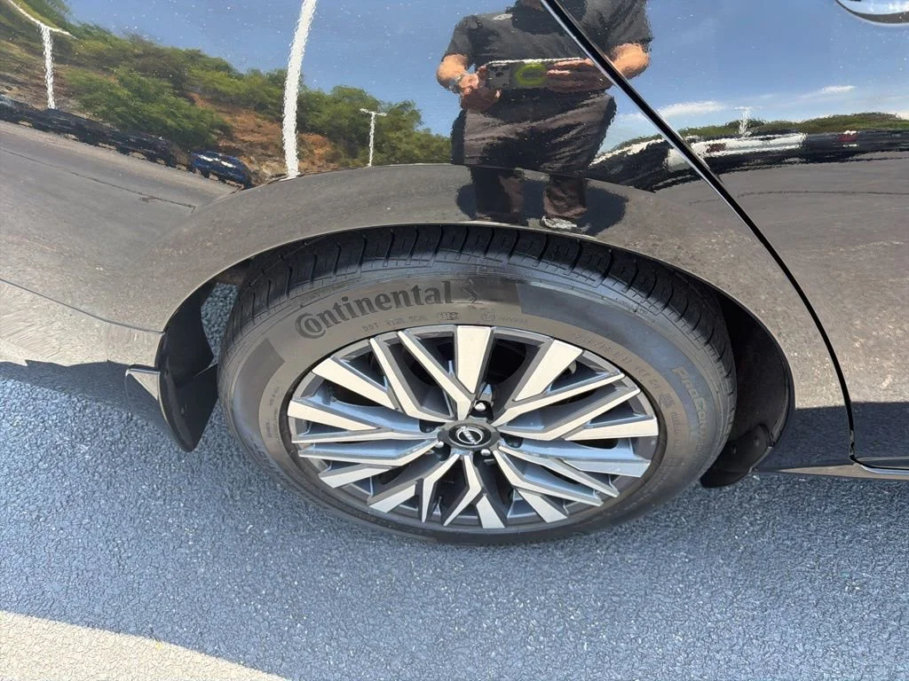 Used 2023 Black Nissan 2.5 SV image 10