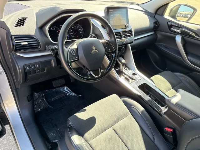Used 2025 Silver Mitsubishi SE image 36