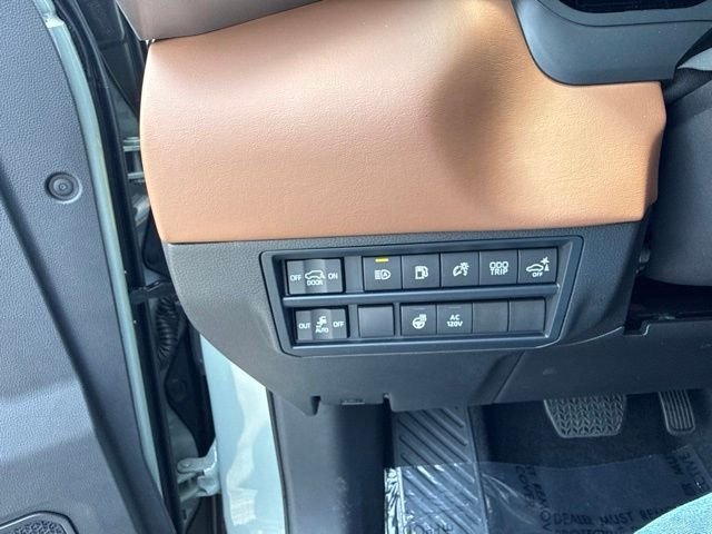 2025 Toyota Sequoia 1794 - Photo 31