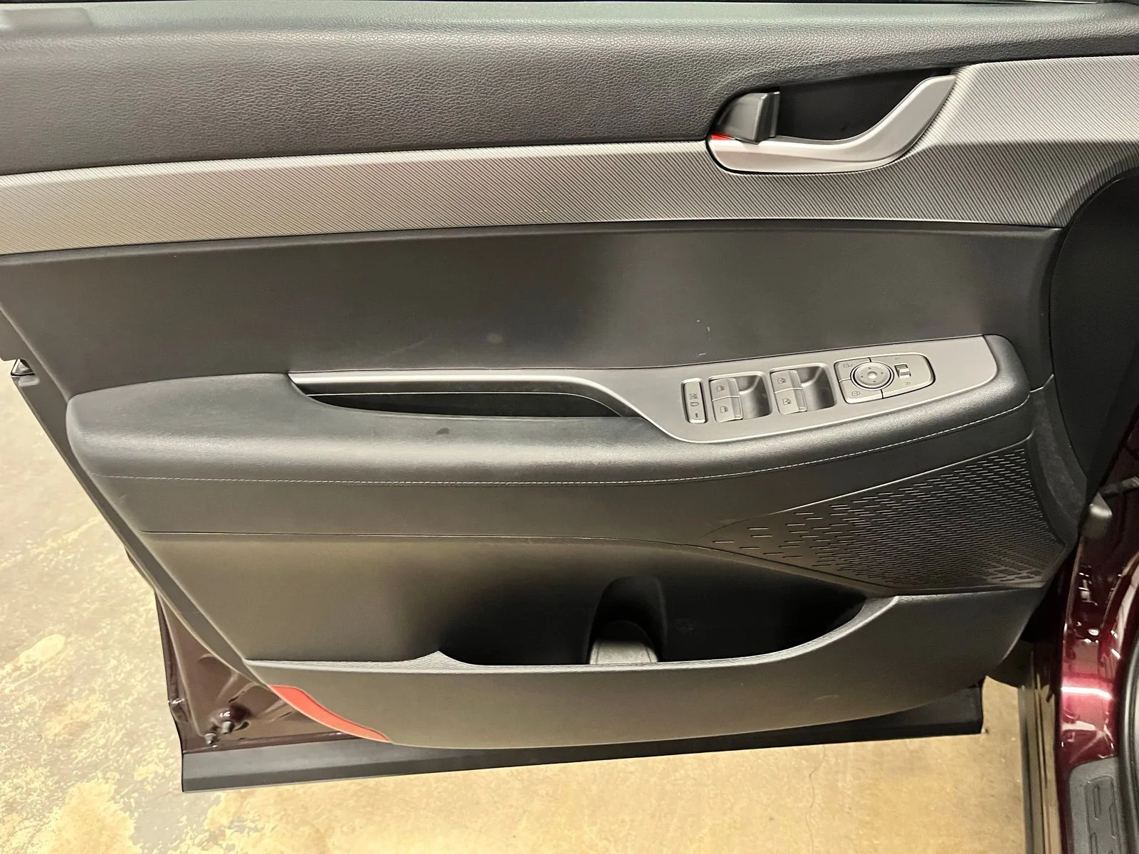 Used 2023 Red Hyundai SEL image 17