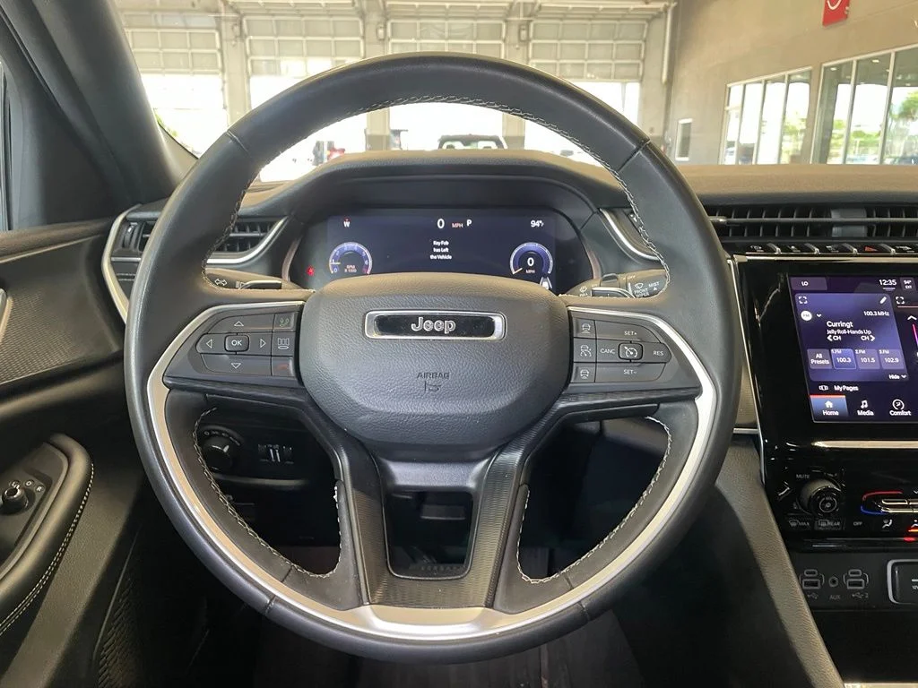 Used 2024 White Jeep Laredo image 13