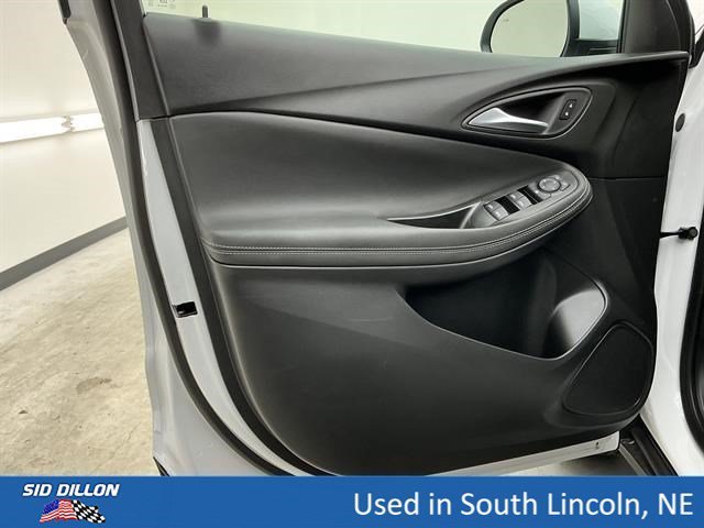 Used 2026 Summit White Buick Preferred image 15