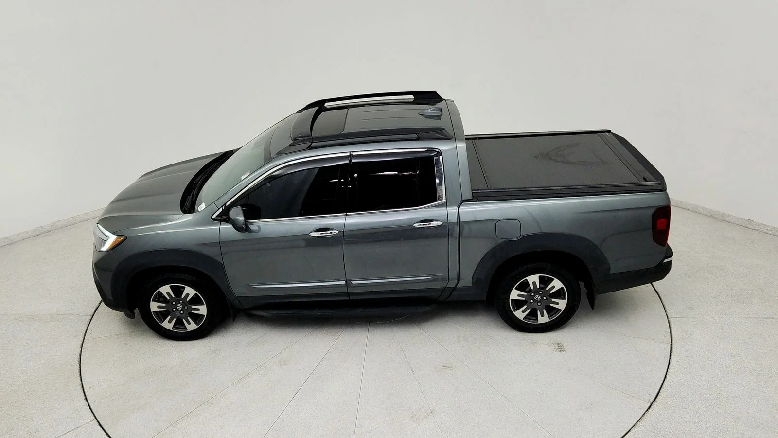 Used 2019 Silver Honda RTL-E image 19