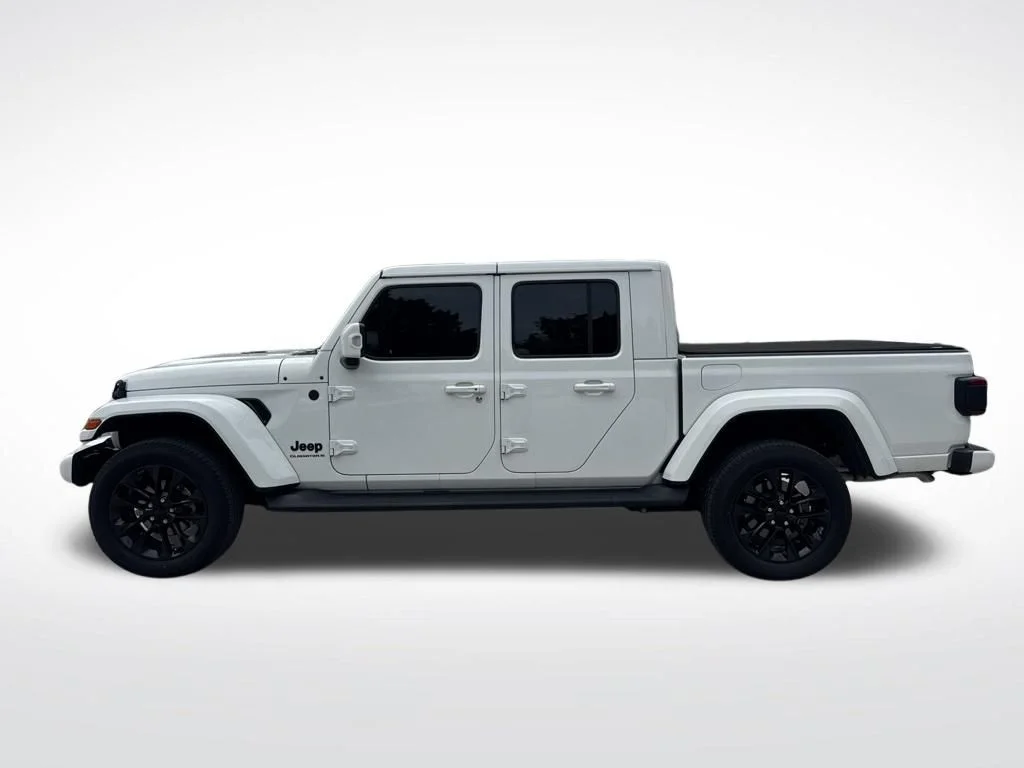 Certified Used 2023 Bright White Clearcoat Jeep Overland image 8