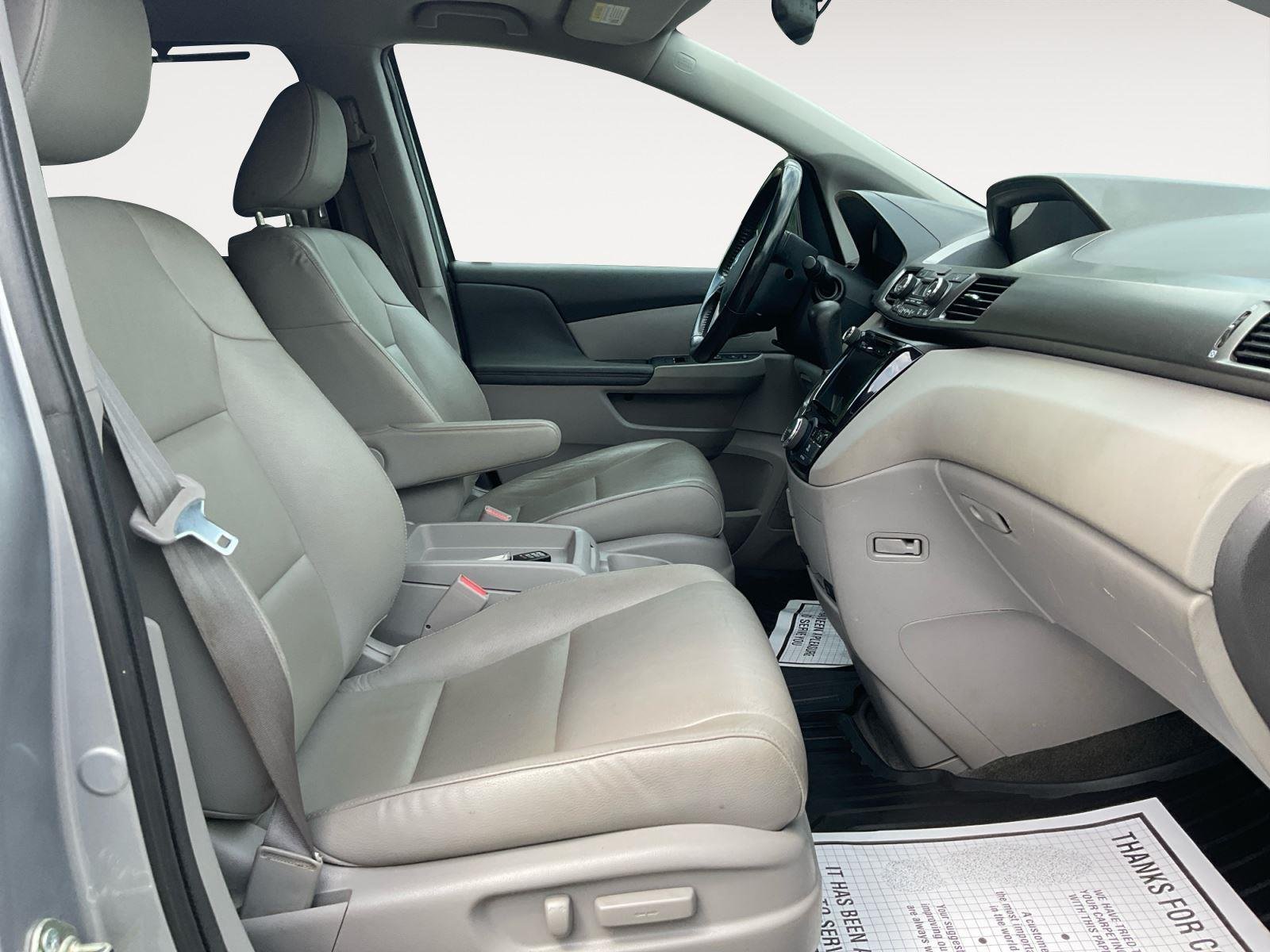 Used 2016 Lunar Silver Metallic Honda EX-L image 15