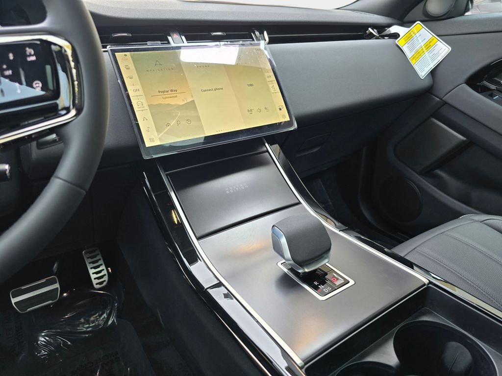 New 2026 Ostuni Pearl White LAND ROVER Hoxton Edition image 20