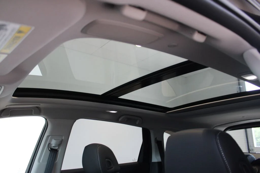 New 2026 Majestic Black Pearl Acura Technology Package image 25
