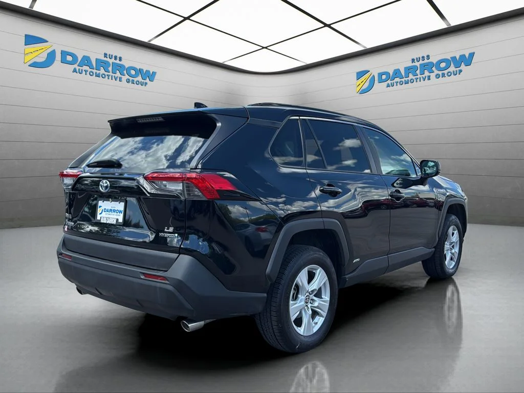 Used 2021 Black Toyota LE image 5
