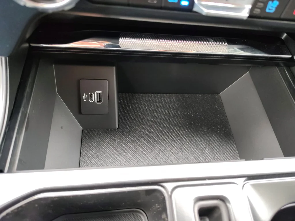 New 2026 Agate Black Metallic Ford Lariat® image 25