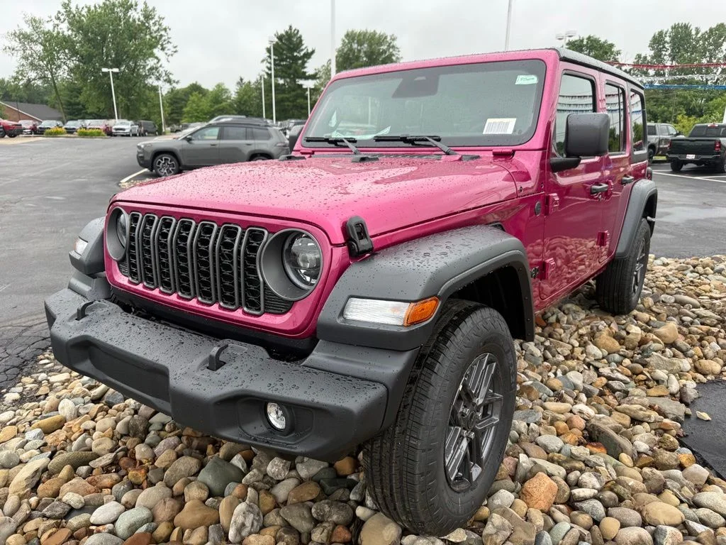 New 2026 Tuscadero Pearl-Coat Exterior Paint Jeep Sport S image 8