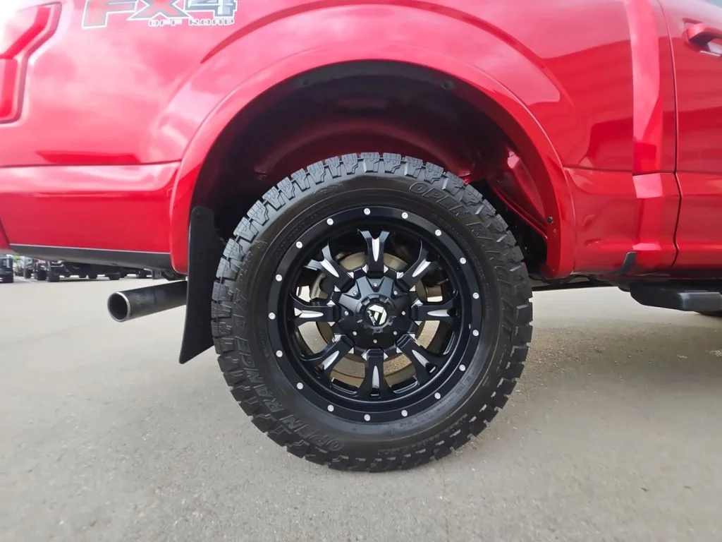 Used 2020 Red Ford Lariat image 28
