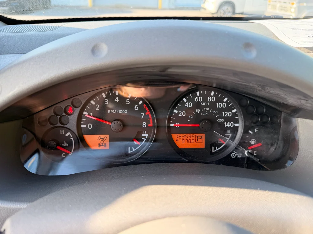 Used 2016 Glacier White Nissan SV image 10