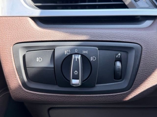 Used 2018 Green BMW xDrive28i image 22