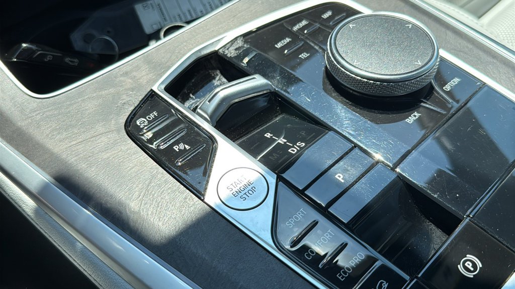 Used 2024 Brooklyn Gray Metallic BMW xDrive40i image 18
