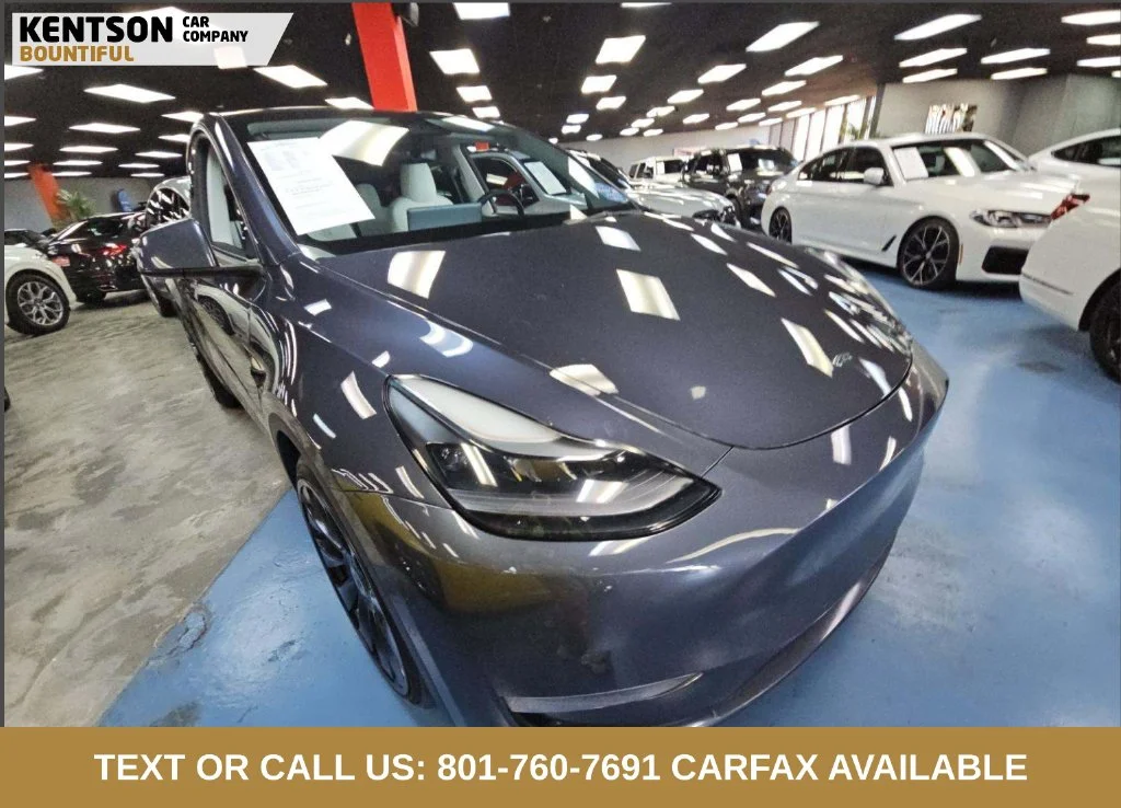 Used 2022 Gray Tesla Performance image 3