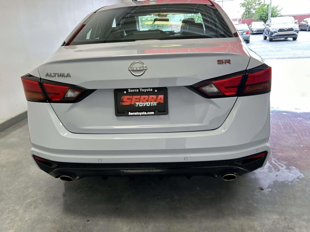 Used 2025 Gray Nissan 2.5 SR image 4