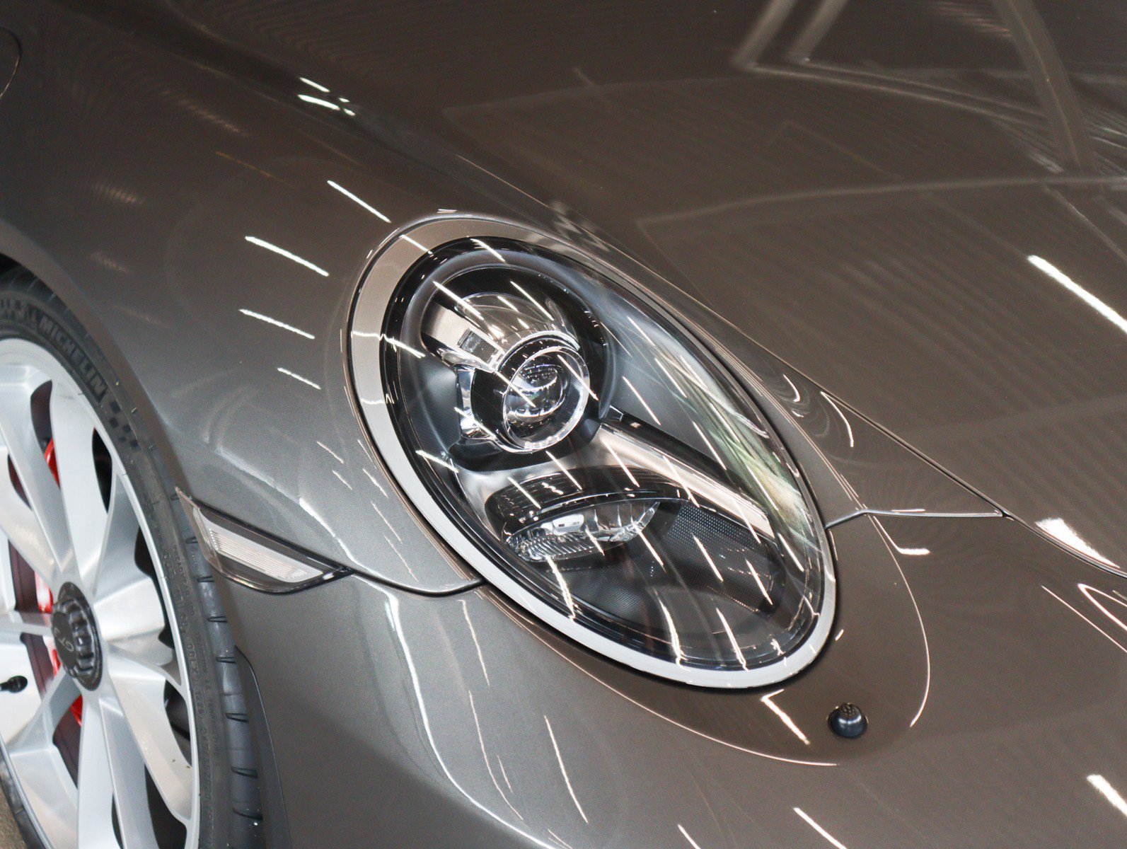 Used 2018 Agate Grey Metallic Porsche GT3 Coupe image 23
