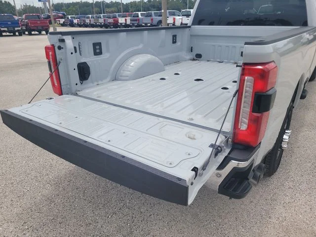 New 2026 Avalanche Ford Lariat image 11