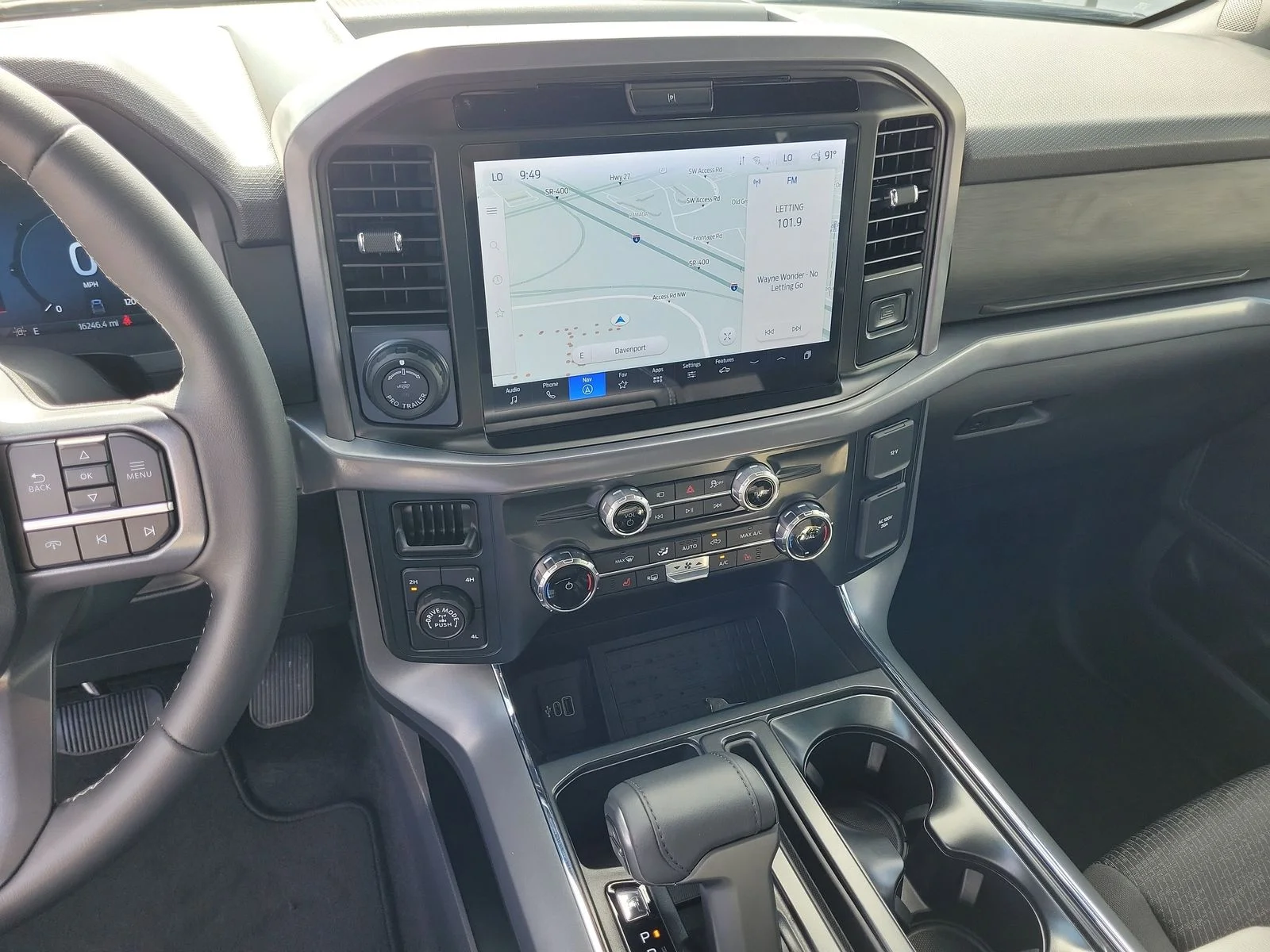 Certified Used 2025 Blue Ford XLT image 23