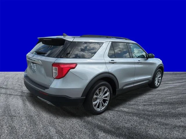 Certified Used 2021 Iconic Silver Metallic Ford XLT image 4