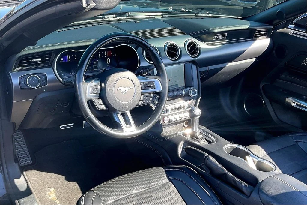 Used 2020 Black Ford GT Premium image 13