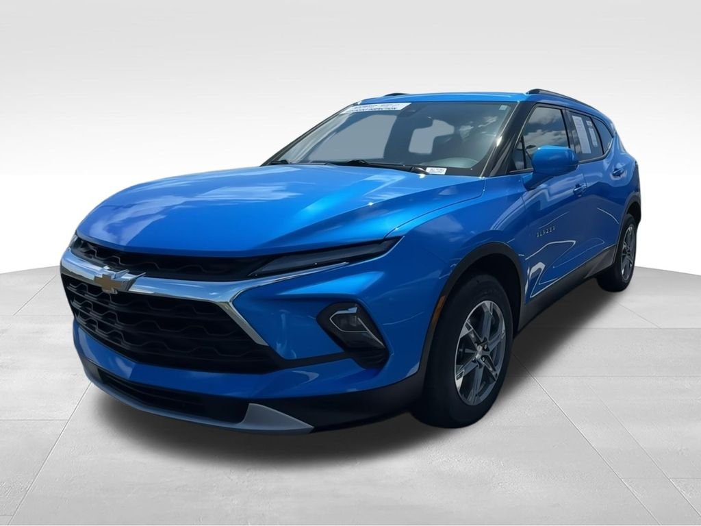 Used 2024 Blue Chevrolet LT image 3