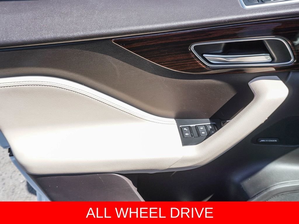 Used 2018 White Jaguar 20d Prestige image 18