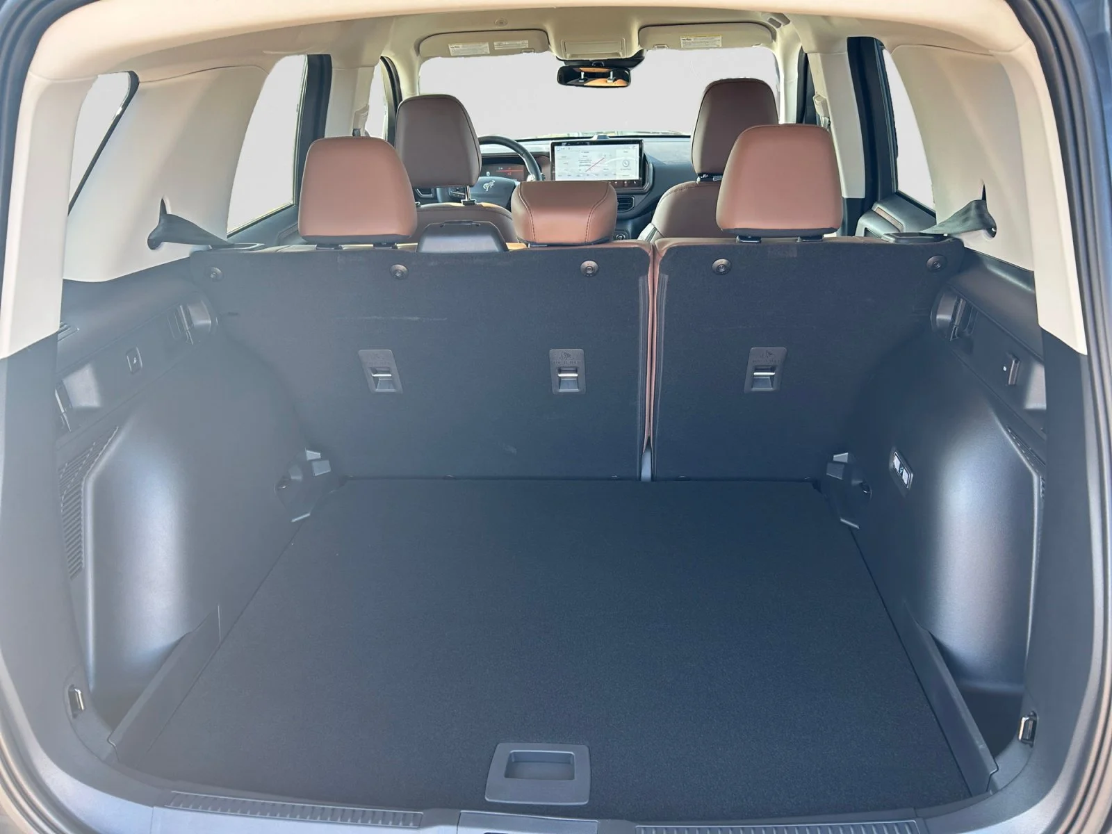 New 2026 Carbonized Grey Metallic Ford Outer Banks image 10